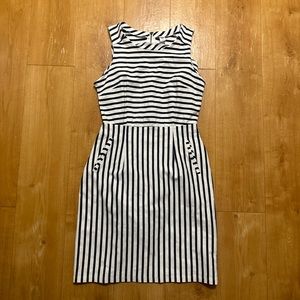 Old navy striped dress with pockets